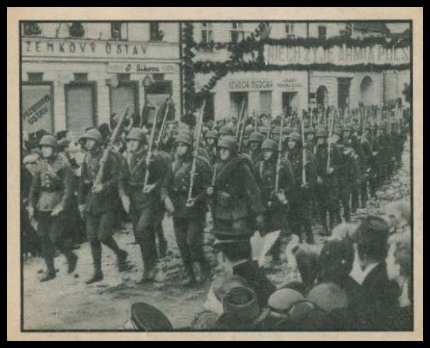 12 Polish Troops On The March